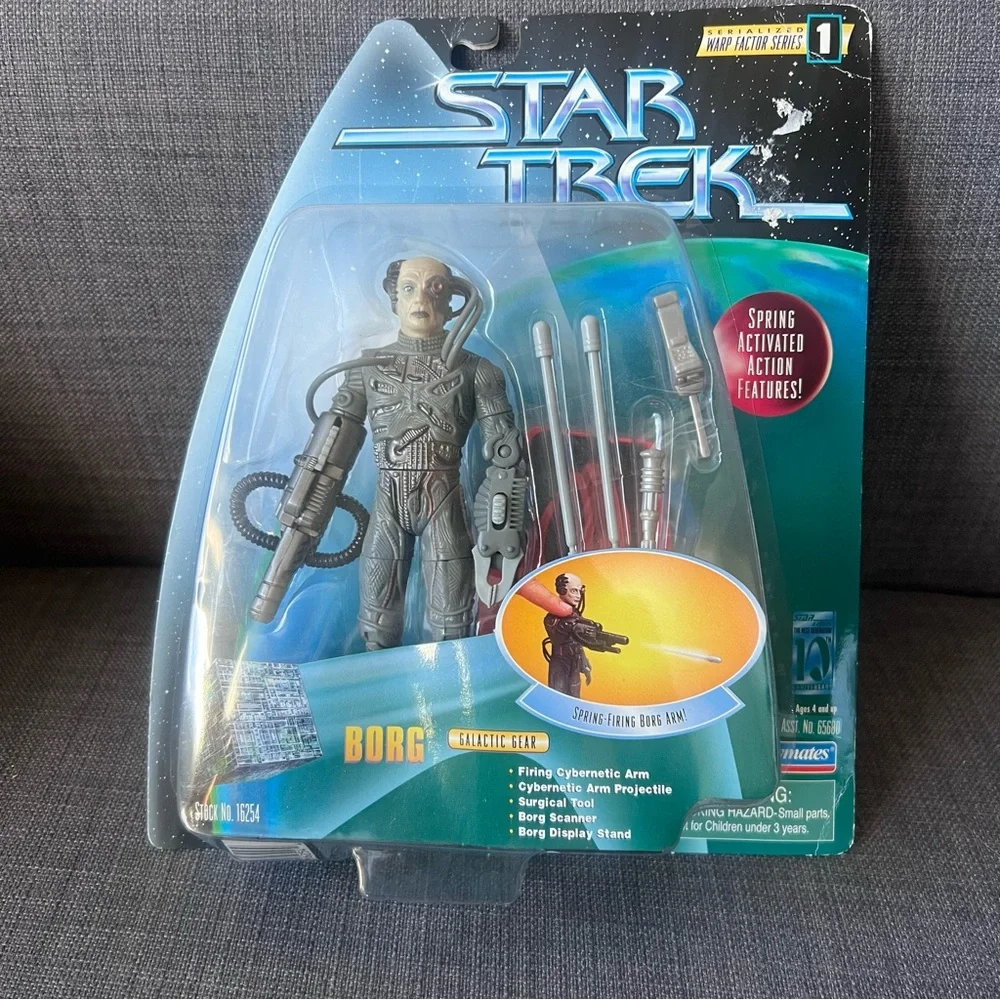 Star Trek new in box Borg figure with accessories Playmates #65680 stock…
